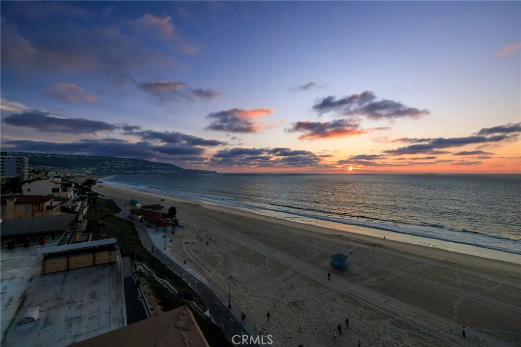 727 Esplanade 302, Redondo Beach, California 90277 home-pic-5